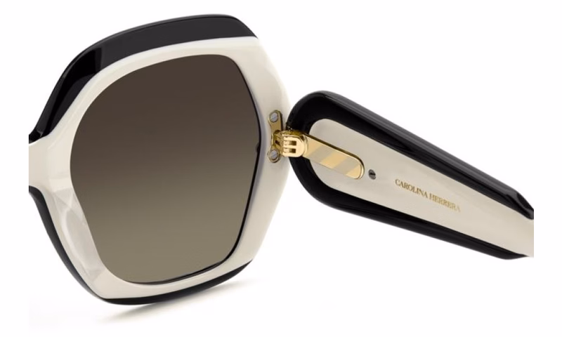 Carolina-Herrera-HER-0314-G-S-80S-HA-P002.jpg Carolina-Herrera-HER-0314-G-S-80S-HA-P002.jpg